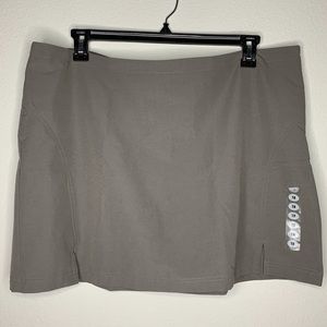 Magellan active skirt w/ built-in shorts size 18